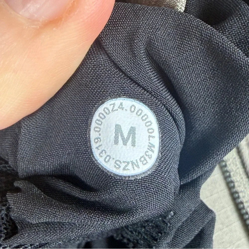 Lululemon Fundamental Fuel Pullover Hoodie Carbon Dust Men's Size Medium LM3BNZS